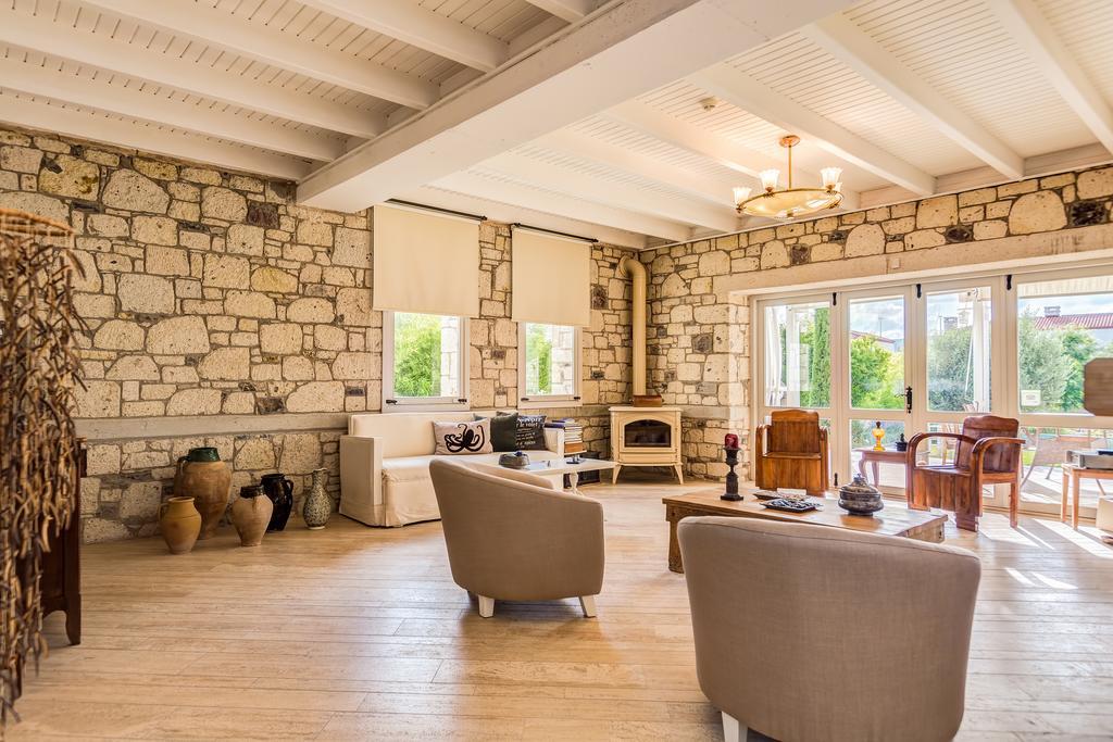 Ev Bharat Hotel Alacatı Bagian luar foto