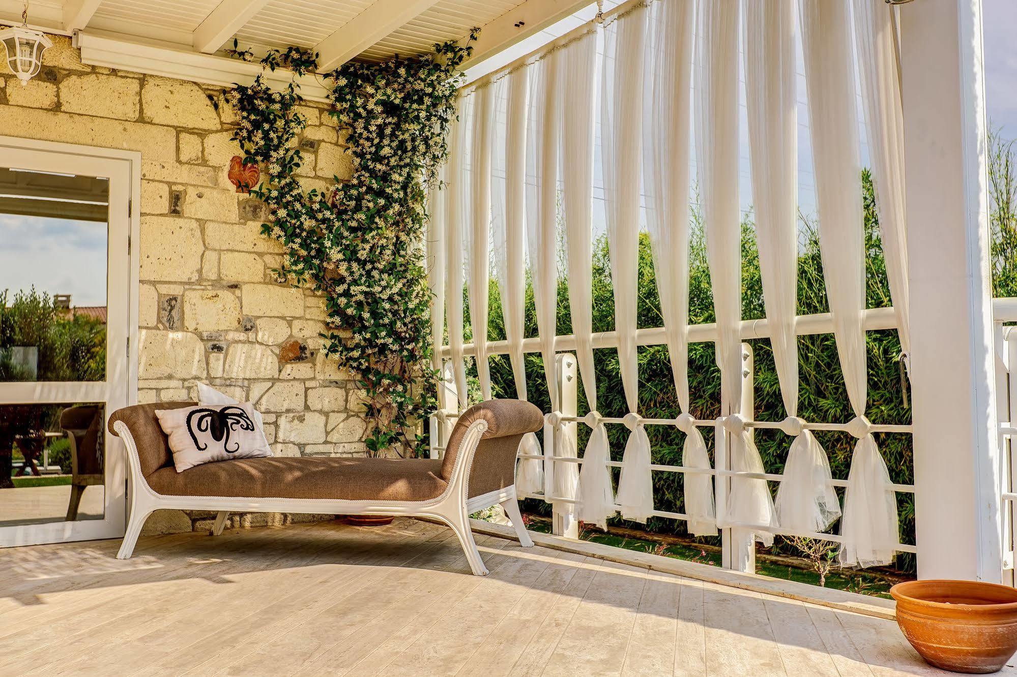 Ev Bharat Hotel Alacatı Bagian luar foto